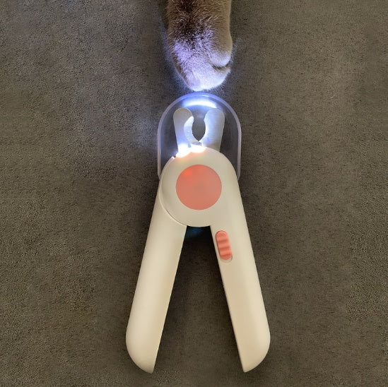 Coupe-griffes à LED Sécuritaire pour Chiens et Chats – Truffe & Velours™